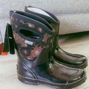 Bogs Classic Mid Boot Size Women’s 7 New